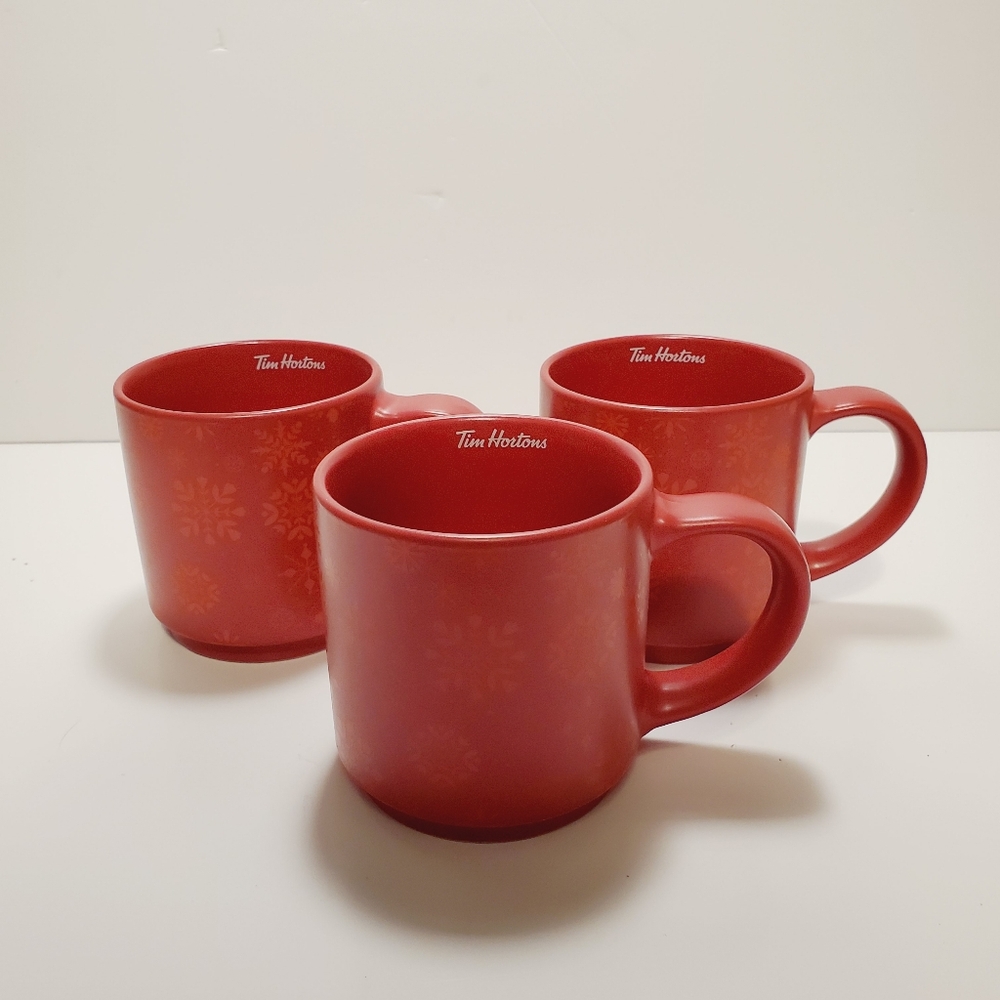 Set of 3 Tim Hortons Holiday Red Stackable Snowflake Design Coffee Mugs